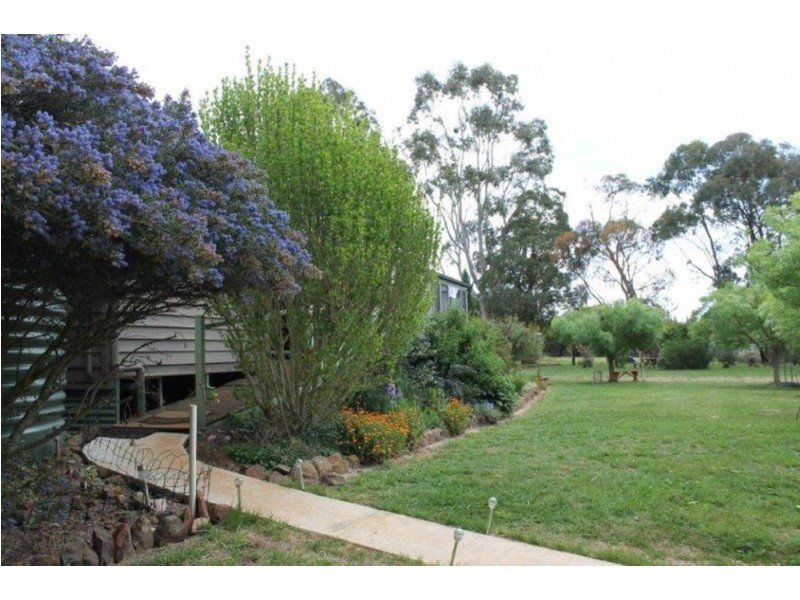 825 Barry Rd, Hanging Rock NSW 2340