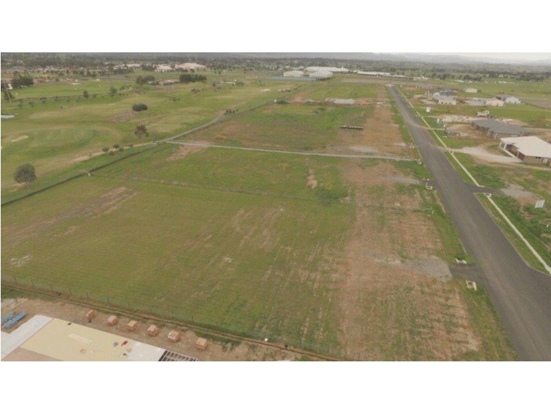 22 Rodeo Drive, Tamworth NSW 2340