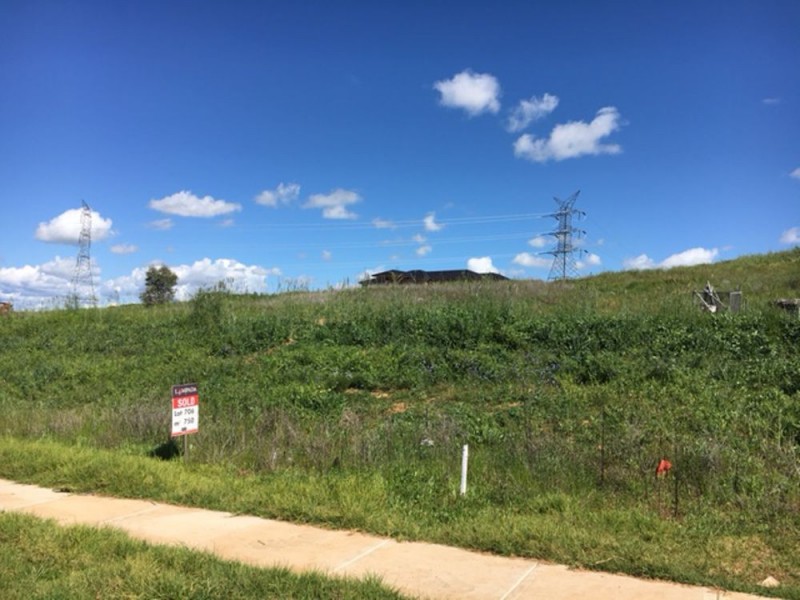 16 Currawong Drive, Tamworth NSW 2340