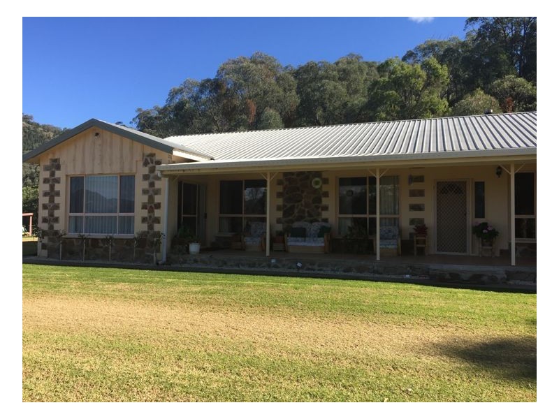 CRYSTALBROOK, Tamworth NSW 2340