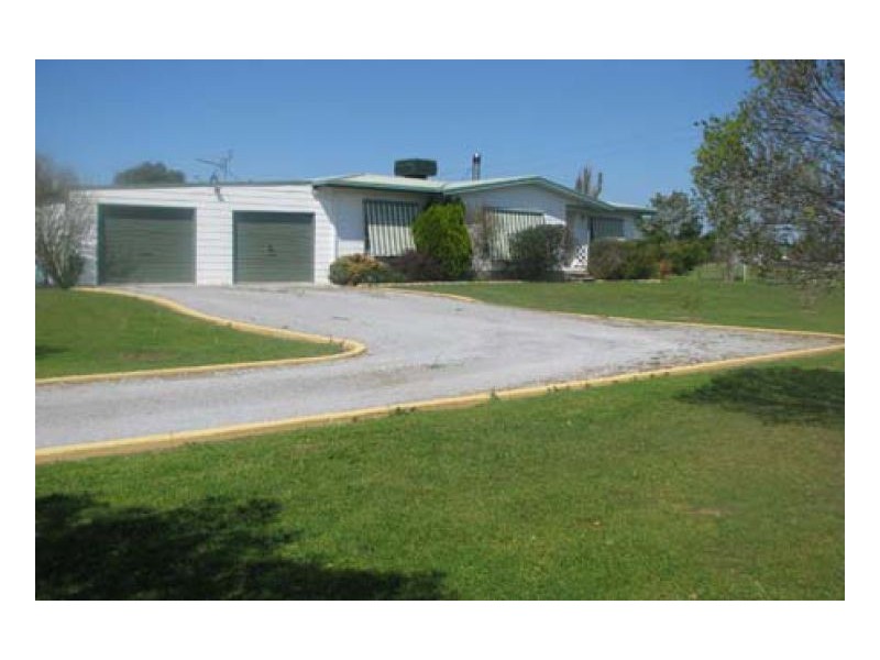 BRONZEWOOD, Tamworth NSW 2340