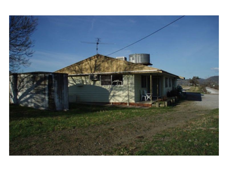 WOODLANDS, Tamworth NSW 2340