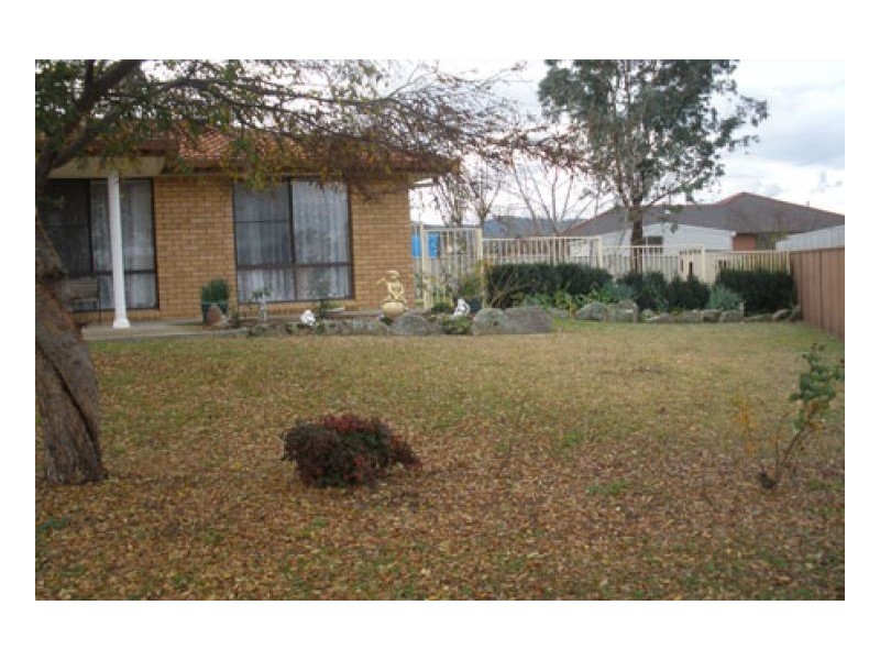 7 LINDON CRES, Kootingal NSW 2352