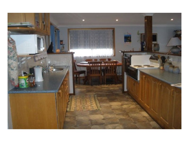 7 LINDON CRES, Kootingal NSW 2352