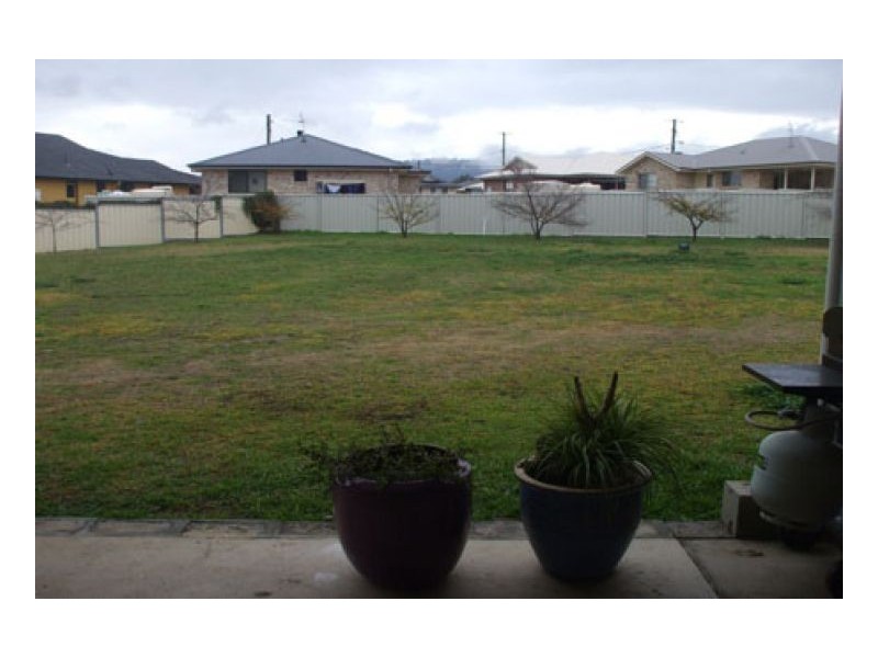 7 LINDON CRES, Kootingal NSW 2352