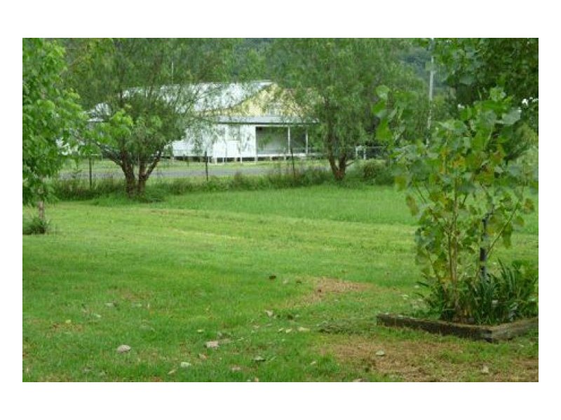 IONA, Tamworth NSW 2340