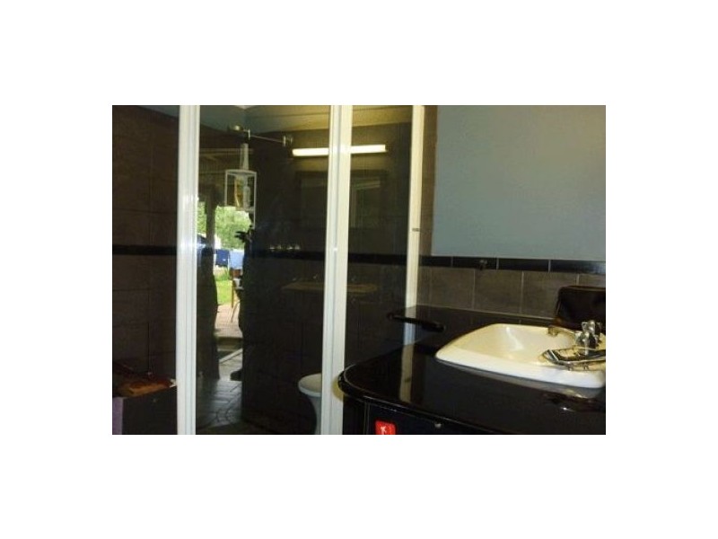 IONA, Tamworth NSW 2340