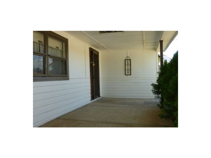 1A WARWICK ROAD – Hillview, Tamworth NSW 2340