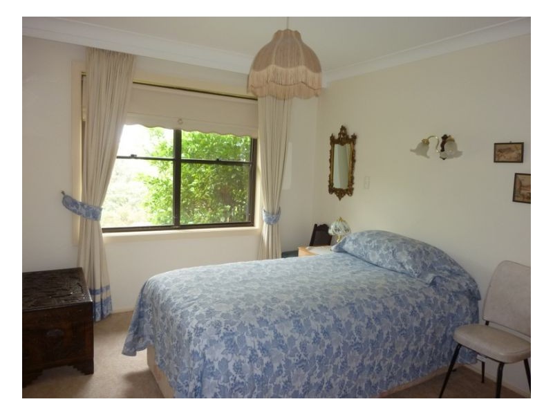 11 DEKALB STREET, Tamworth NSW 2340