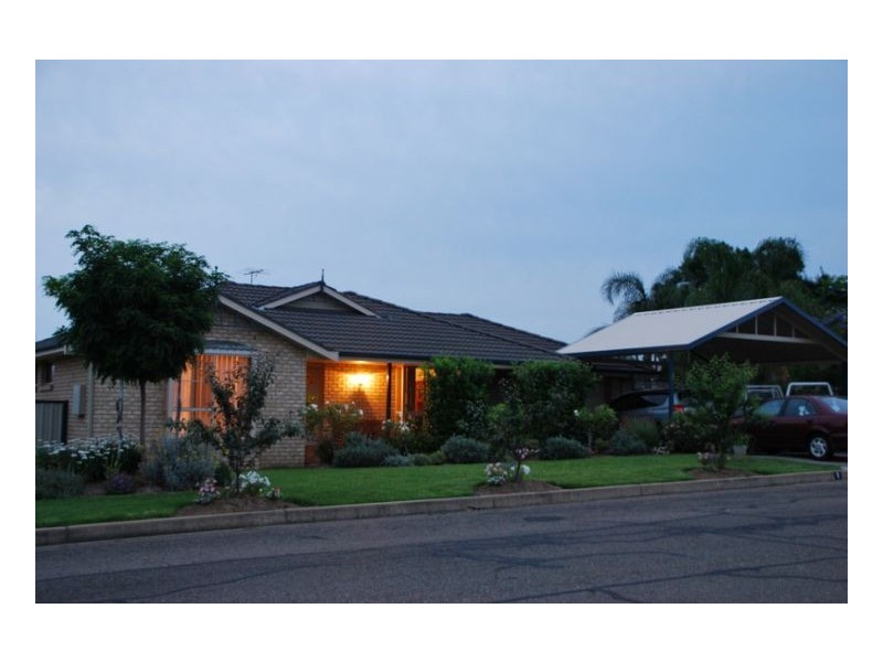 1 CAMIRA CRESCENT, Tamworth NSW 2340