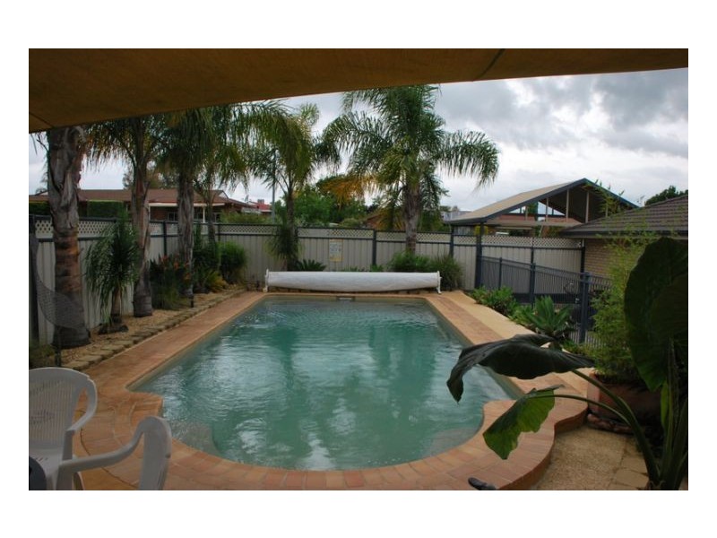 1 CAMIRA CRESCENT, Tamworth NSW 2340