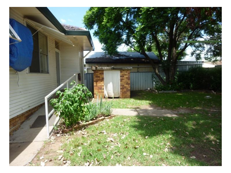 34 EDINBURGH STREET, Tamworth NSW 2340