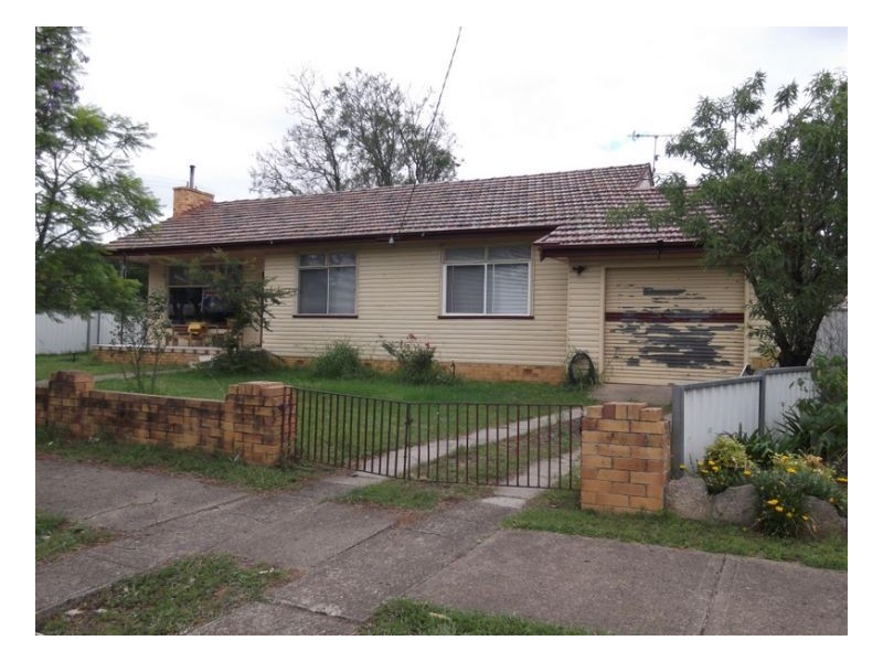 2B DAVID STREET, Tamworth NSW 2340