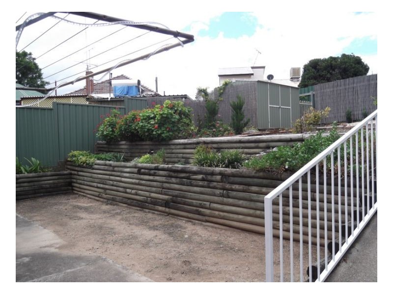 4 DOWELL AVENUE, Tamworth NSW 2340