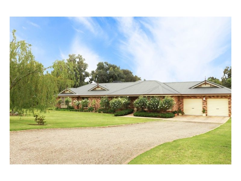 11 DANGAR CRESCENT, Kingswood NSW 2340