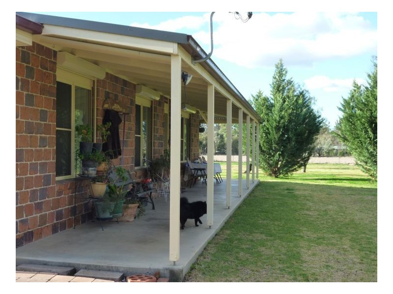924 WARRAL ROAD, Tamworth NSW 2340
