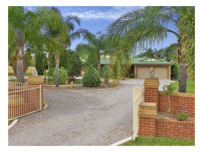 8 WARWICK ROAD, Tamworth NSW 2340