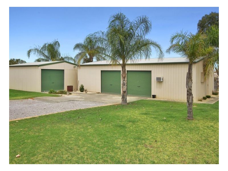 8 WARWICK ROAD, Tamworth NSW 2340
