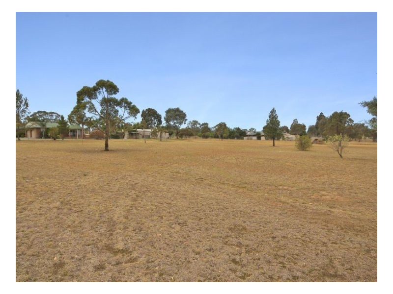 8 WARWICK ROAD, Tamworth NSW 2340