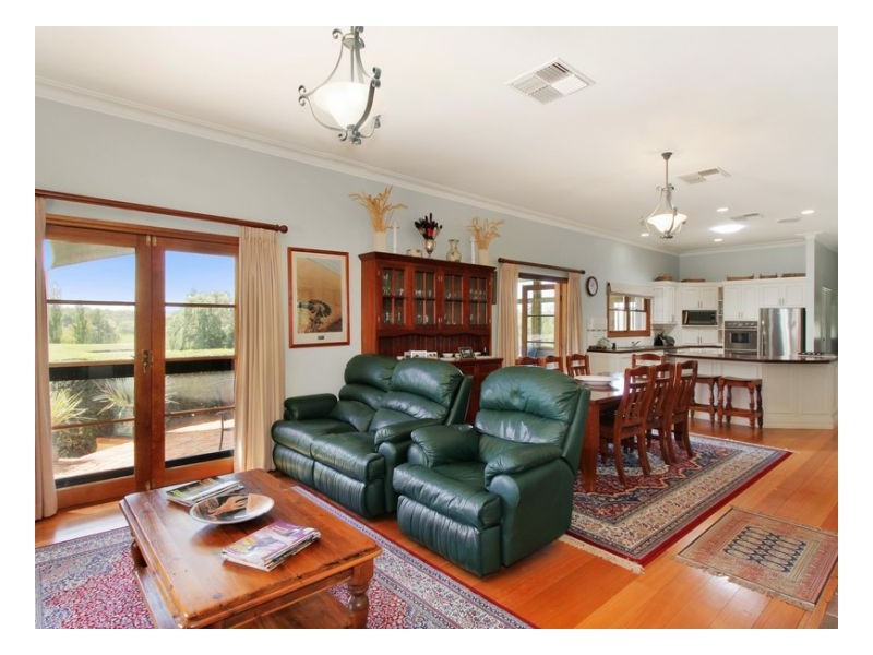 CITY LAKE – Warral, Tamworth NSW 2340