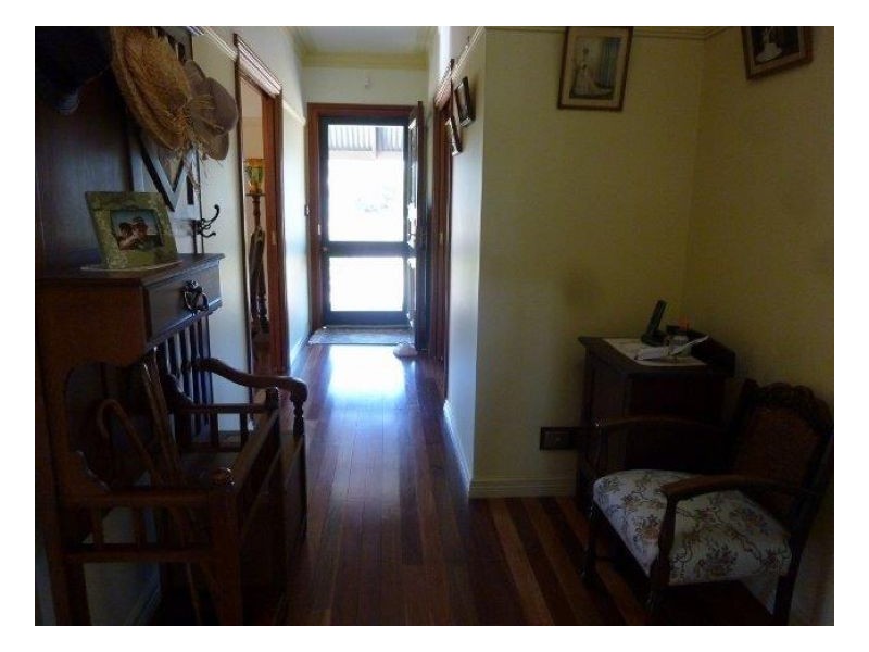 1 NARRAN PLACE, Tamworth NSW 2340