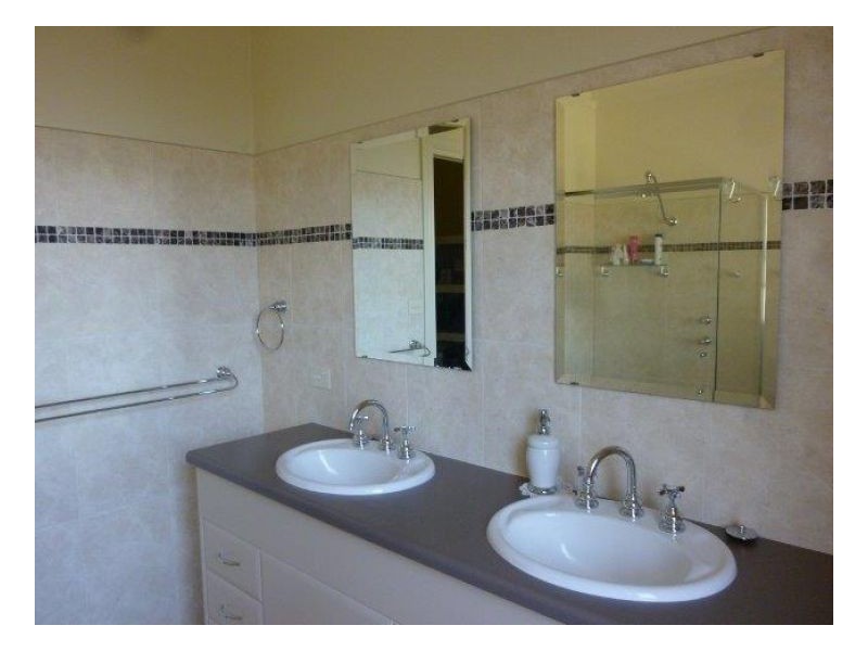 1 NARRAN PLACE, Tamworth NSW 2340