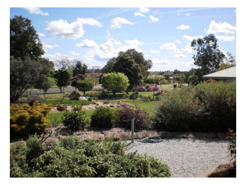 1 NARRAN PLACE, Tamworth NSW 2340