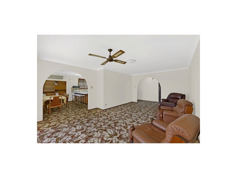 13 Hillcrest Avenue, Bateau Bay NSW 2261