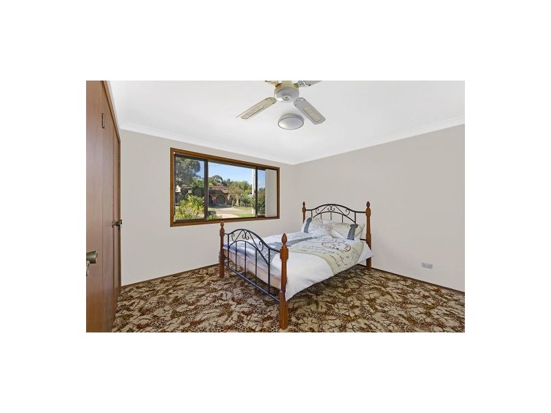 13 Hillcrest Avenue, Bateau Bay NSW 2261