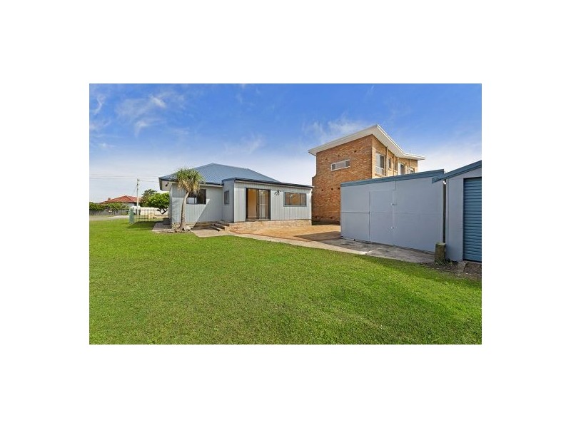 123-125 Ocean Parade, Blue Bay NSW 2261