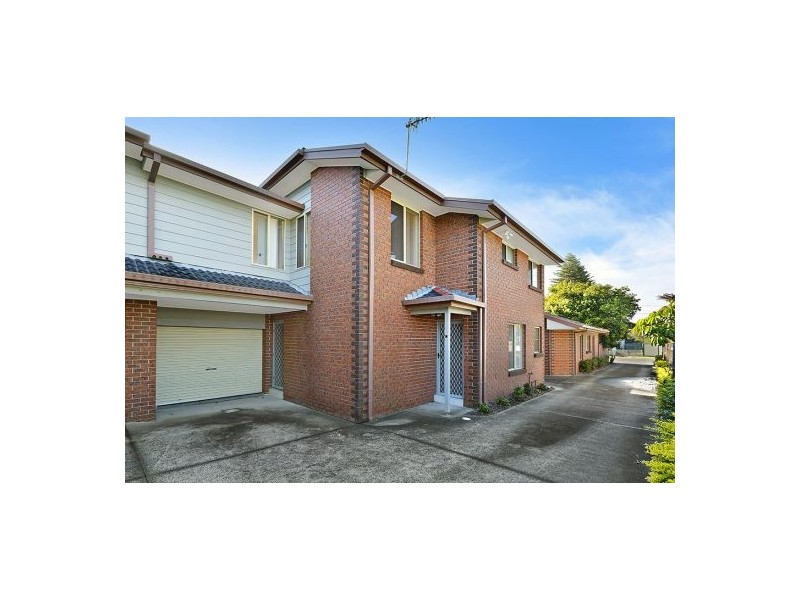 2/63 Warrigal Street, The Entrance NSW 2261