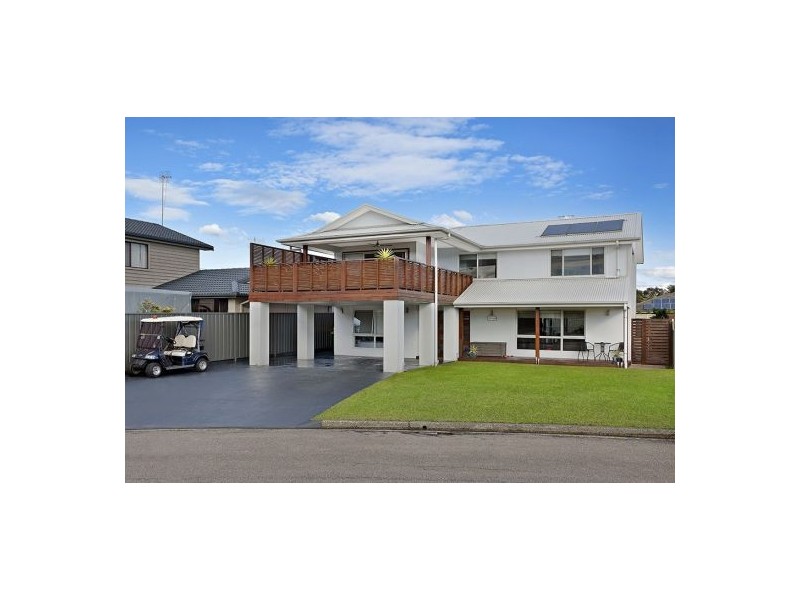 25 Captain Cook Crescent, Long Jetty NSW 2261