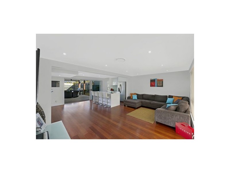 25 Captain Cook Crescent, Long Jetty NSW 2261