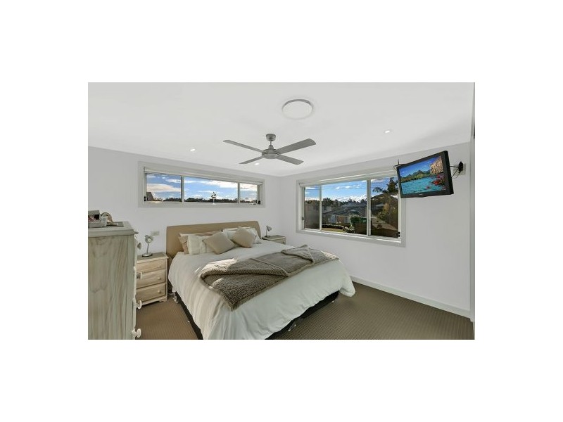 25 Captain Cook Crescent, Long Jetty NSW 2261