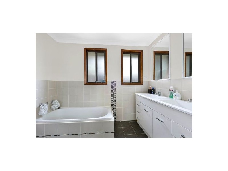 35 Boomerang Road, The Entrance NSW 2261