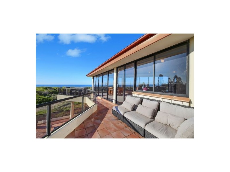 61 Bondi Road, The Entrance North NSW 2261