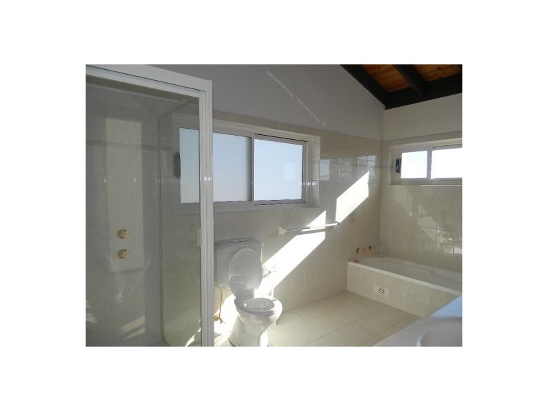 37 Curtis Pde, The Entrance North NSW 2261