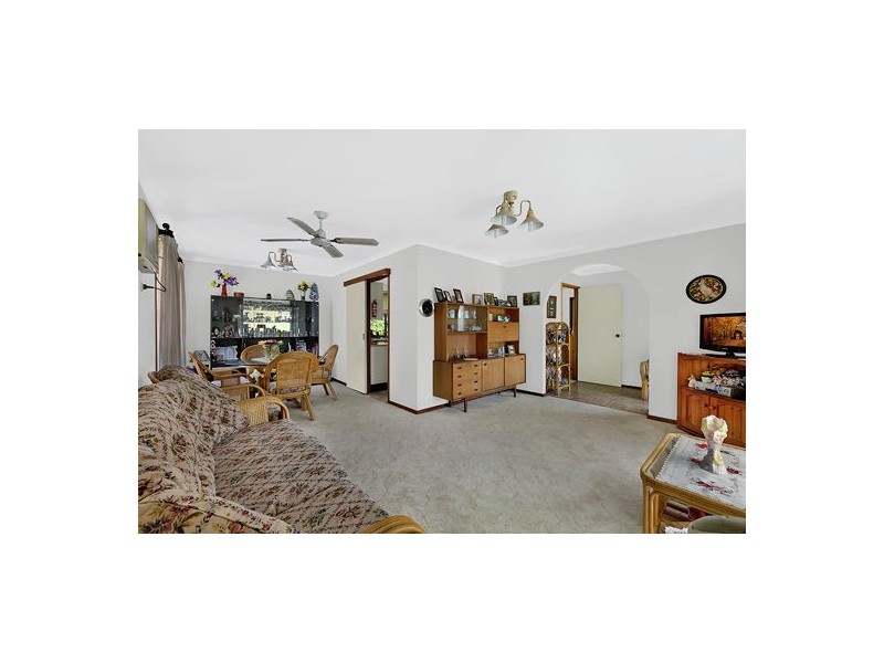 103 Cresthaven Avenue, Bateau Bay NSW 2261