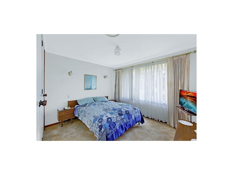 103 Cresthaven Avenue, Bateau Bay NSW 2261