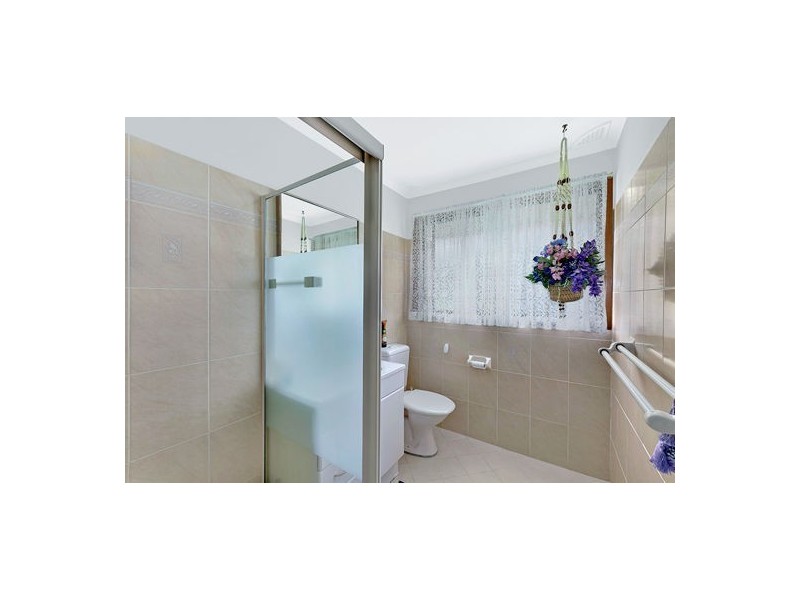 103 Cresthaven Avenue, Bateau Bay NSW 2261