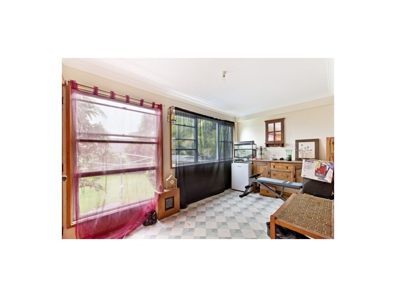 52 Bay Road, Blue Bay NSW 2261