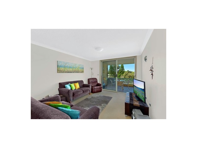2/126 Swadling Street, Toowoon Bay NSW 2261