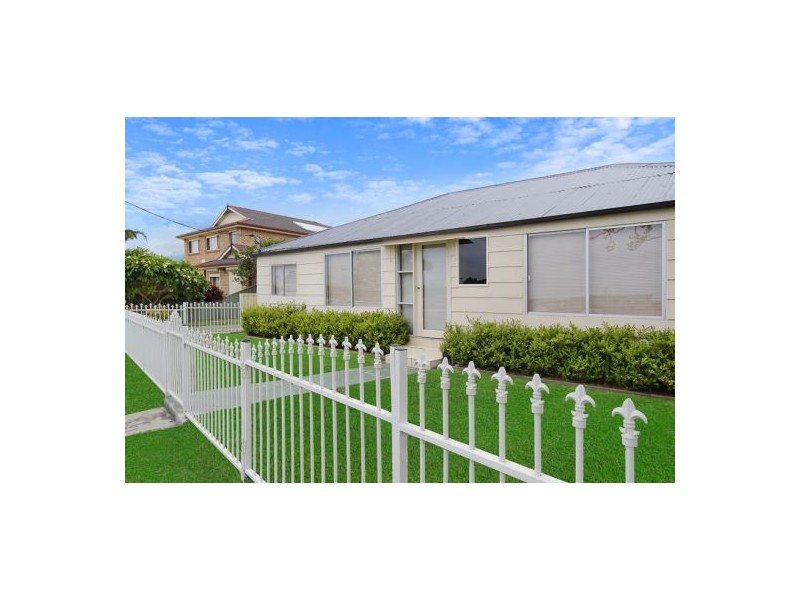 13b Park Road, The Entrance NSW 2261