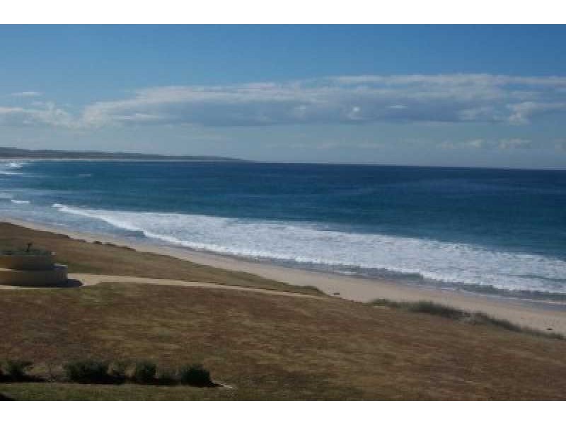 2/25 Hutton Road, The Entrance North NSW 2261
