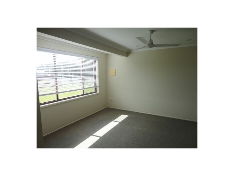 1/137 Ocean Parade, Blue Bay NSW 2261