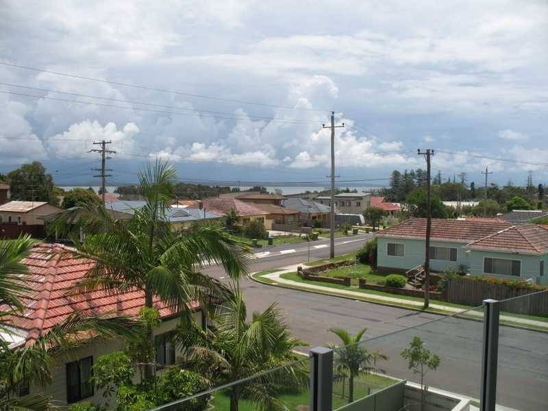 11-15 Fairview Avenue, The Entrance NSW 2261