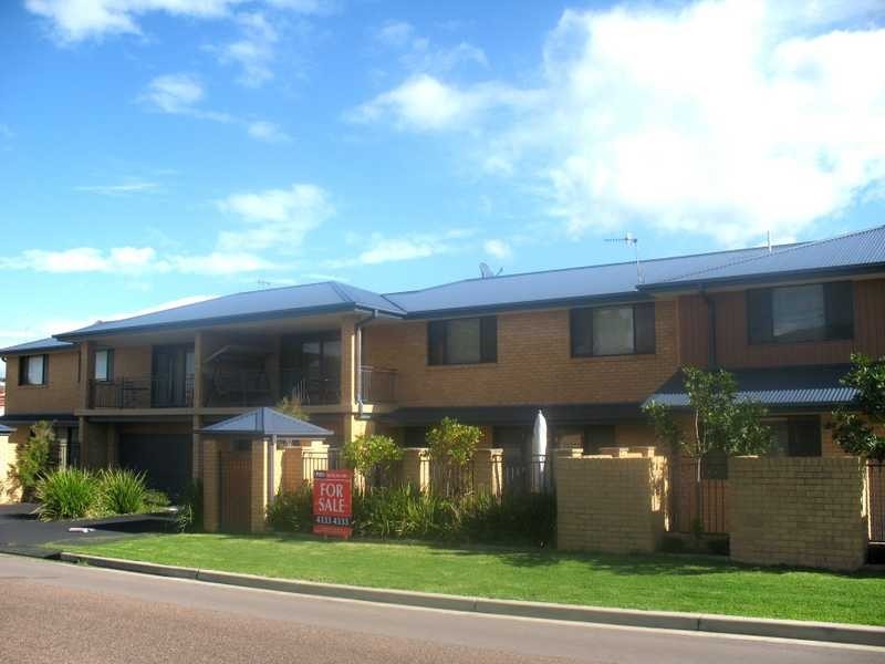 2/17 Boomerang Road, The Entrance NSW 2261