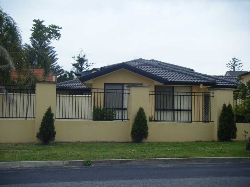 1/160-162 Ocean Parade, Blue Bay NSW 2261