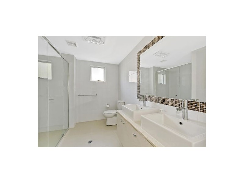 1/107-109 Ocean Parade, Blue Bay NSW 2261