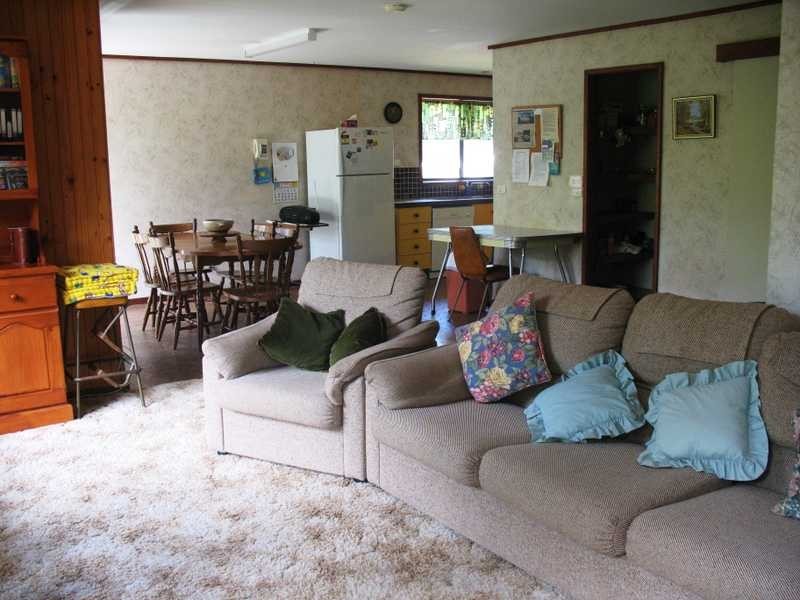 129 Bateau Bay Road, Bateau Bay NSW 2261